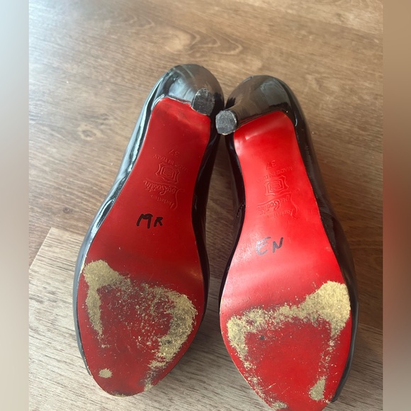 Red bottom heels - Picture 6 of 8